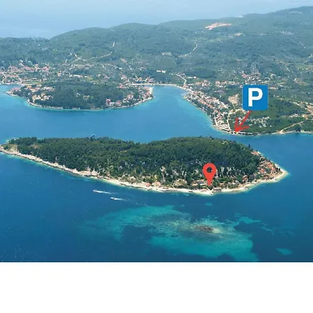 펜션 Authentic Island House With Sea View